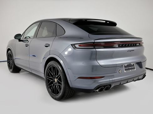 New 2026 Porsche Cayenne Coupe AWD/4WD image 3