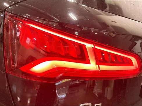 Used 2018 Audi Q5 2.0T Premium Plus w/ Premium Plus Package image 29