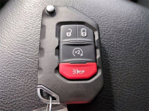 Used 2021 Jeep Wrangler Sport S image 34