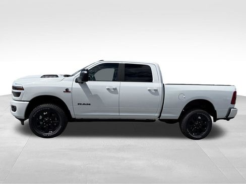 New 2026 RAM 2500 Laramie AWD/4WD image 3