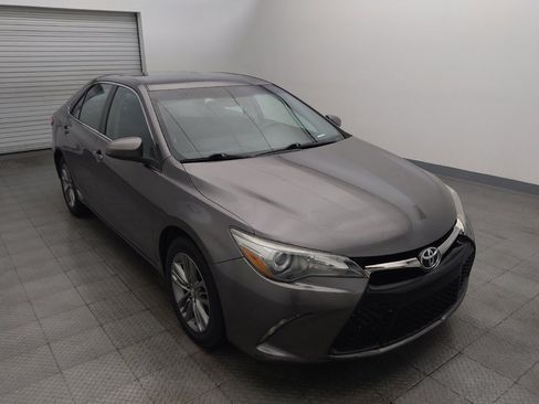 Used 2016 Toyota Camry SE image 13