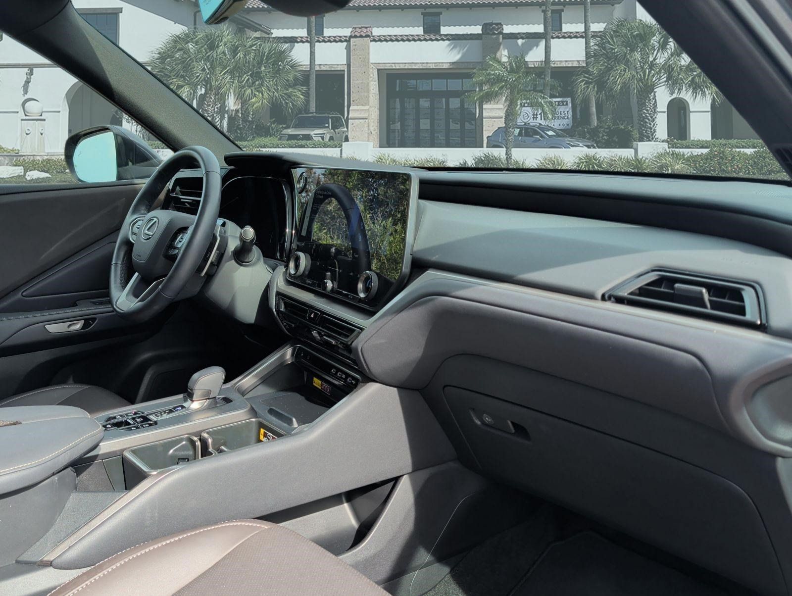 Used 2025 Lexus TX 350 AWD w/ Technology Package image 30