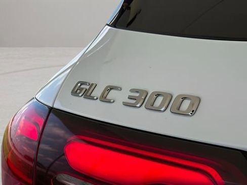 Used 2024 Mercedes-Benz GLC 300 GLC 300 image 19