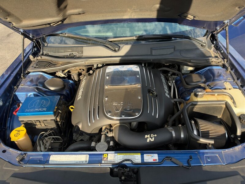 Used 2010 Dodge Challenger R/T RWD image 9