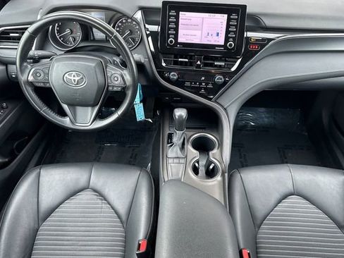 Used 2023 Toyota Camry SE image 14