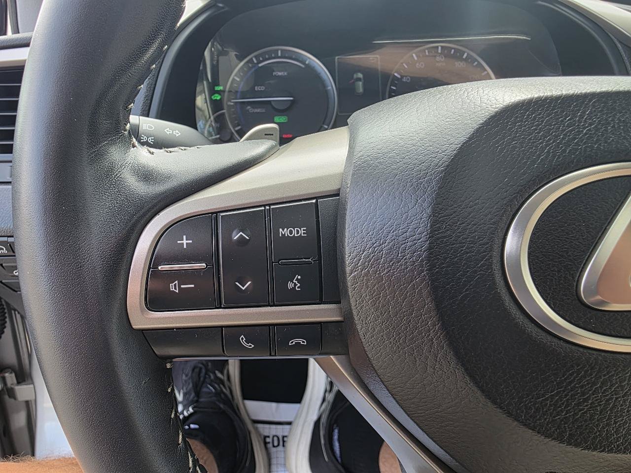 Used 2022 Lexus RX 450h AWD w/ Premium Package image 16