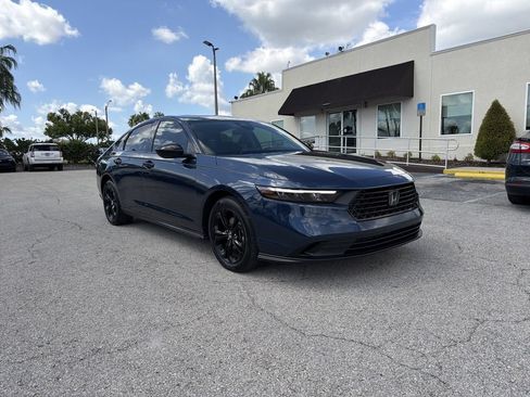 Used 2025 Honda Accord SE image 2