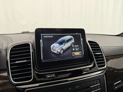 Used 2017 Mercedes-Benz GLS 450 4MATIC image 28