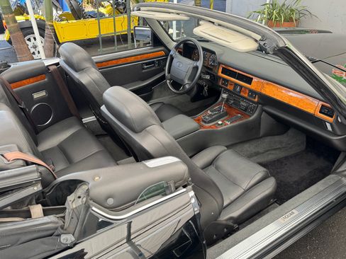 Used 1995 Jaguar XJS 4.0 Convertible RWD image 15