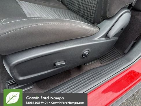 Used 2017 Dodge Challenger SXT w/ Blacktop Package image 25