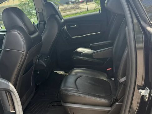 Used 2011 Chevrolet Traverse LT w/ Personal Connectivity Package FWD image 10