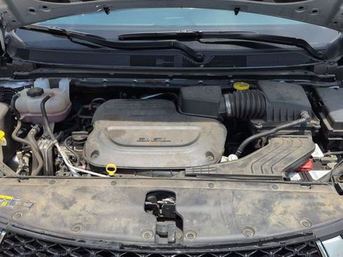 Used 2023 Chrysler Pacifica Touring-L FWD image 31