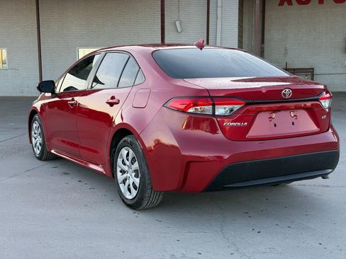 Used 2021 Toyota Corolla LE image 7