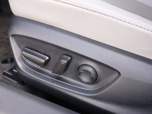 Used 2023 Toyota Camry XLE w/ Cold Weather Package image 9