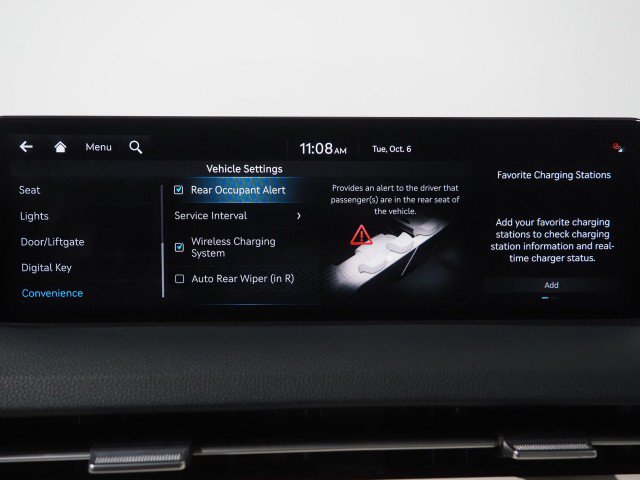 Used 2025 Genesis Electrified GV70 AWD Advance image 41