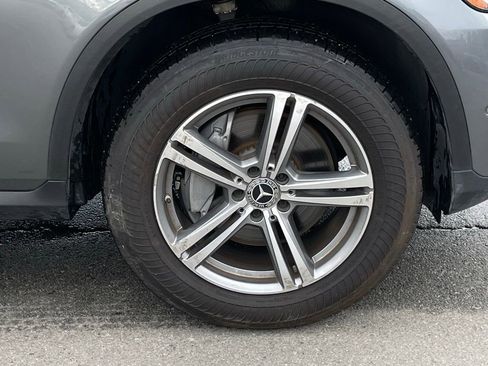 Used 2022 Mercedes-Benz GLC 300 w/ Premium Package Lite image 32