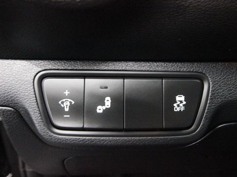 Used 2023 Kia Forte LXS w/ LXS Technology Package image 12