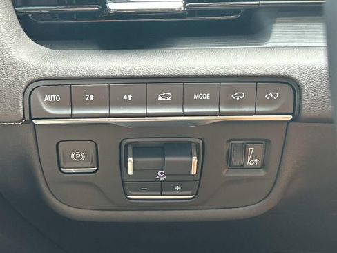Used 2022 Cadillac Escalade Sport w/ Touring Package AWD/4WD image 36