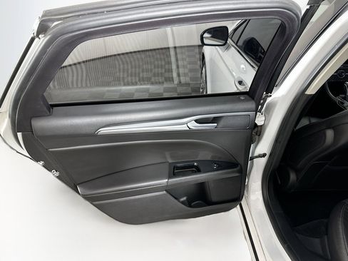 Used 2016 Ford Fusion Titanium FWD image 24
