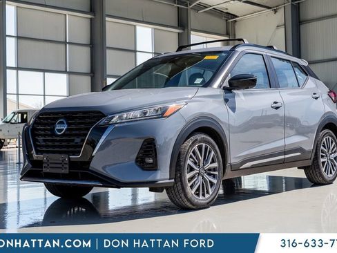 Used 2021 Nissan Kicks SR w/ SR Premium Package image 1