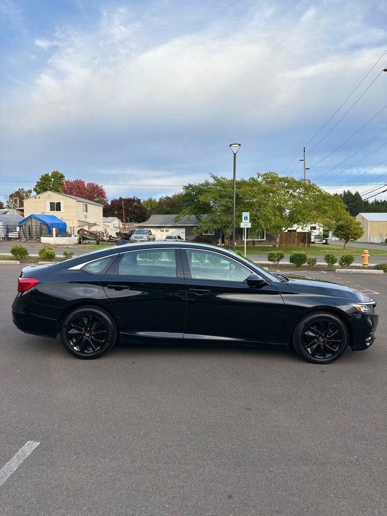 Used 2018 Honda Accord LX image 4