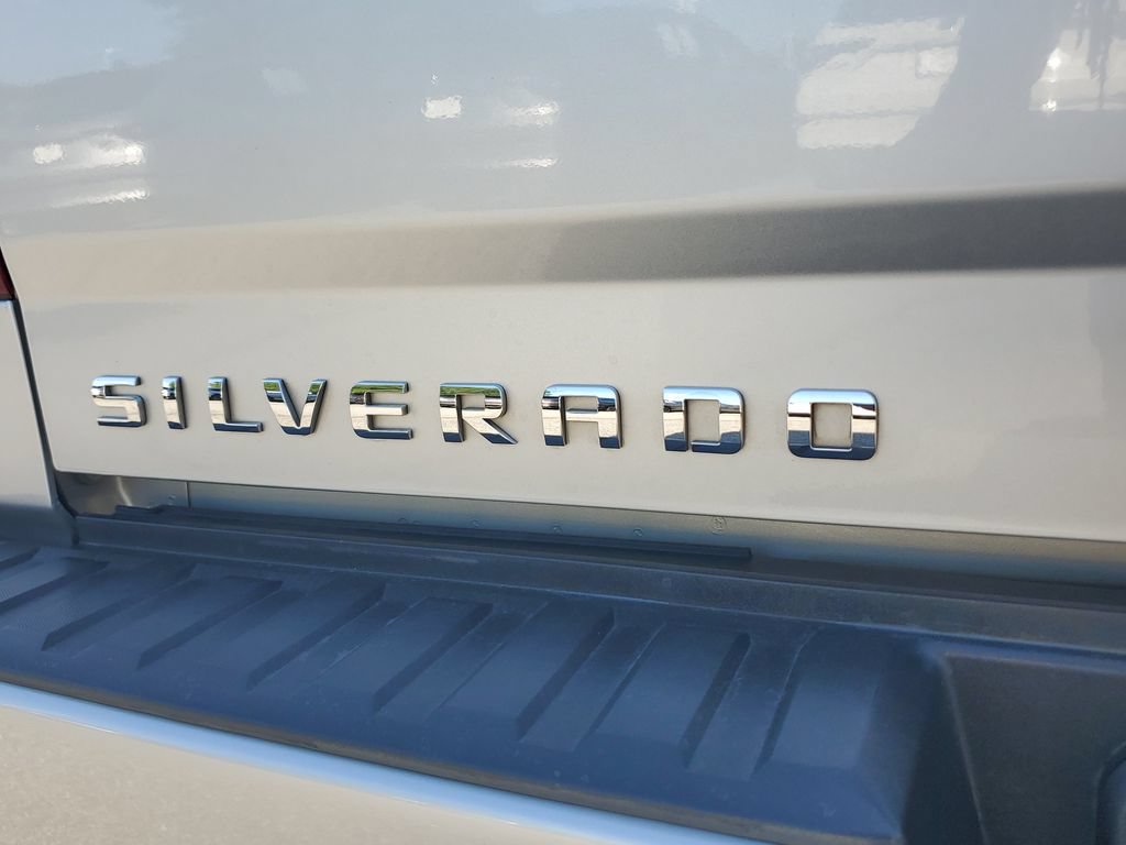Used 2017 Chevrolet Silverado 1500 LTZ Z71 w/ LTZ Plus Package AWD/4WD image 9