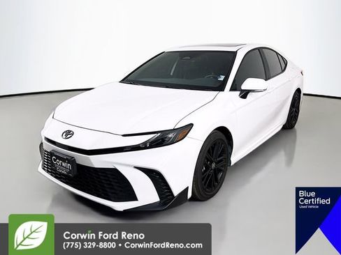 Used 2025 Toyota Camry SE w/ Multimedia Upgrade Package FWD image 4