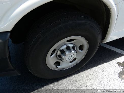 Used 2017 Chevrolet Express 3500 image 35