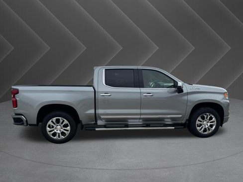 Used 2024 Chevrolet Silverado 1500 High Country w/ Technology Package AWD/4WD image 5