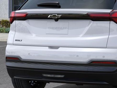 New 2027 Chevrolet Bolt LT w/ Comfort Package FWD image 38
