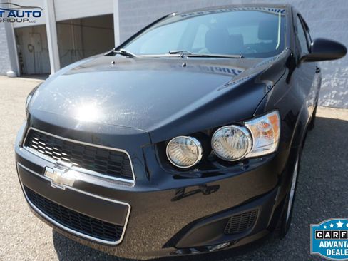 Used 2016 Chevrolet Sonic LT FWD image 5