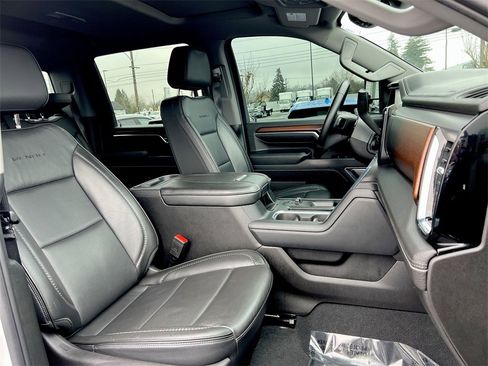 Used 2024 GMC Sierra 2500 Denali w/ Denali Reserve Package image 21