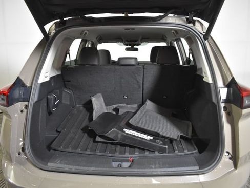 Used 2025 Nissan Rogue SV AWD/4WD image 30