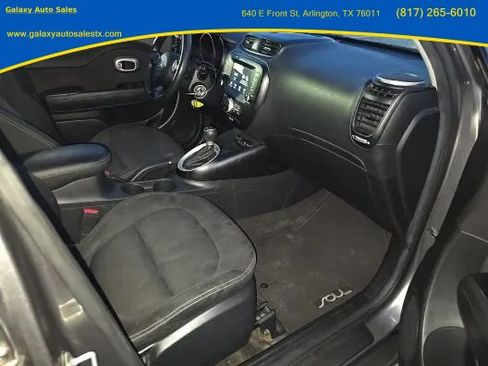 Used 2018 Kia Soul + FWD image 10
