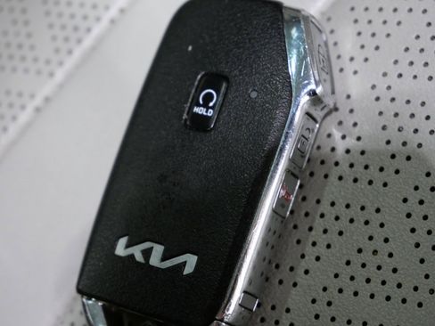 Used 2023 Kia Sorento S w/ Panoramic Sunroof Package image 31