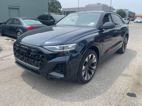 Used 2025 Audi Q8 Premium Plus w/ Premium Plus Package AWD/4WD image 2