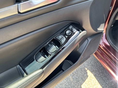 Used 2023 Nissan Altima 2.5 SV image 13