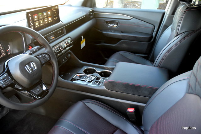 New 2026 Honda Pilot Black Edition image 6