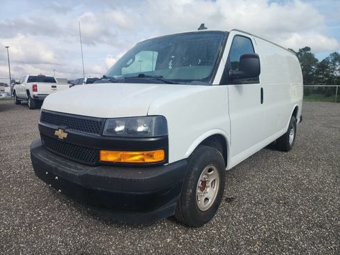 Used 2022 Chevrolet Express 2500 2500 3dr Cargo Van w/ Driver Convenience Package image 3