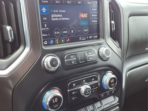 Used 2022 GMC Sierra 1500 AT4 w/ AT4 Preferred Package AWD/4WD image 9