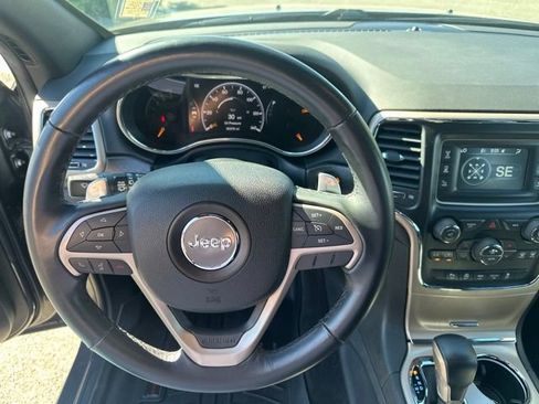 Used 2016 Jeep Grand Cherokee Laredo w/ Quick Order Package 23E AWD/4WD image 16
