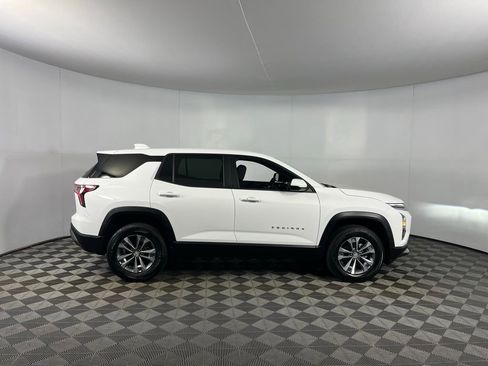 Used 2026 Chevrolet Equinox LT image 3