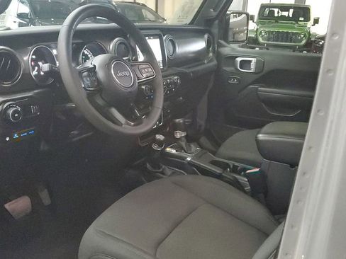Used 2023 Jeep Wrangler Unlimited w/ 8.4" Radio Group AWD/4WD image 19