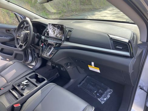 New 2026 Honda Odyssey Touring image 30