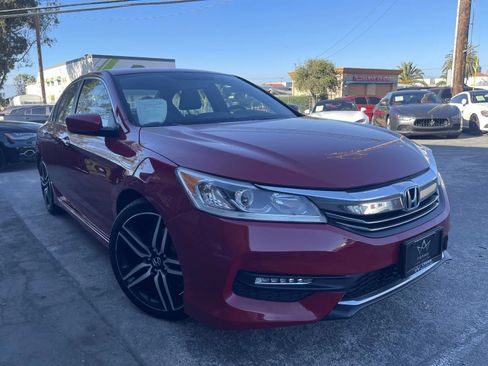 Used 2017 Honda Accord Sport image 3