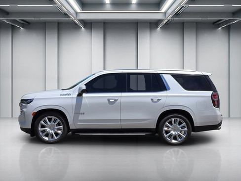 Used 2024 Chevrolet Tahoe High Country AWD/4WD image 7