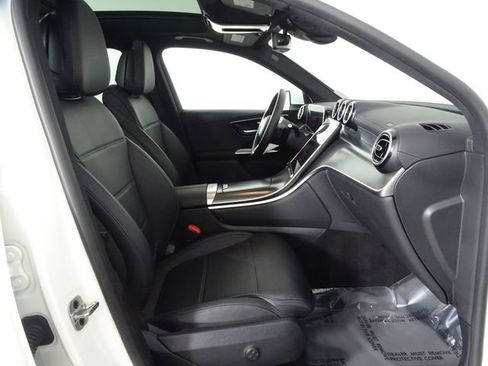Used 2024 Mercedes-Benz GLC 300 image 13