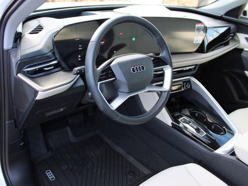 New 2025 Audi Q5 2.0T Premium Plus image 44