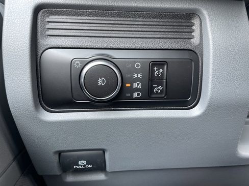 New 2025 Ford F550 4x4 Regular Cab Super Duty image 43