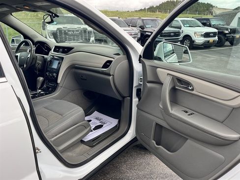 Used 2016 Chevrolet Traverse LT AWD/4WD image 35